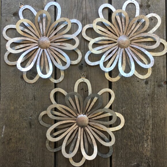 Set of 3, Galvanize Flower Metal Cut Out Wall/Fence Decor - Picture 3 of 6